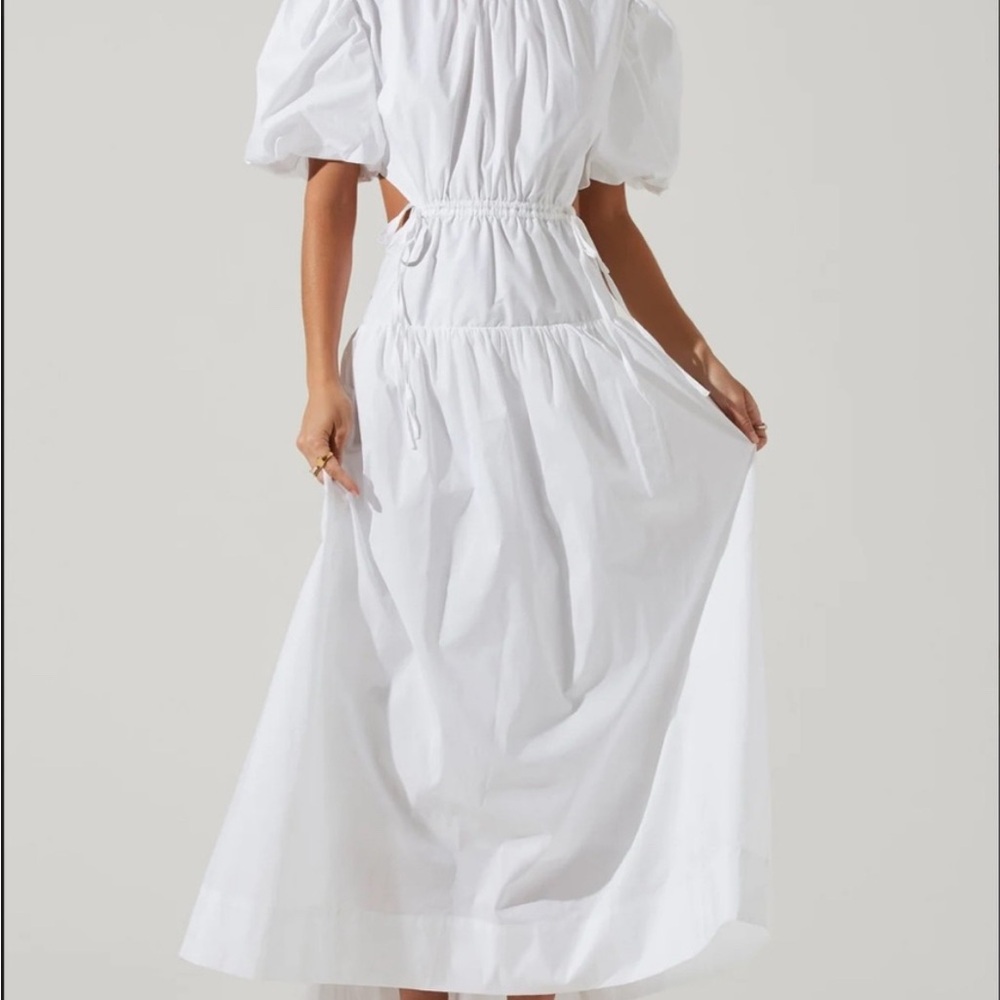 Astr White Smocked Puff Sleeve Sundress